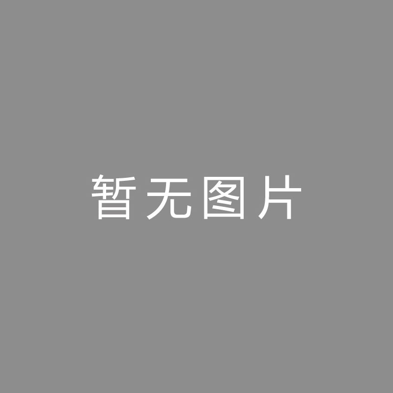 🏆全景 (Wide Shot)曼联名宿谈霍伊伦：中场时没人对他指指点点，我会感到惊讶